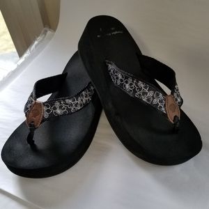 Douglas Paquette Accessories- Wedge Sandals